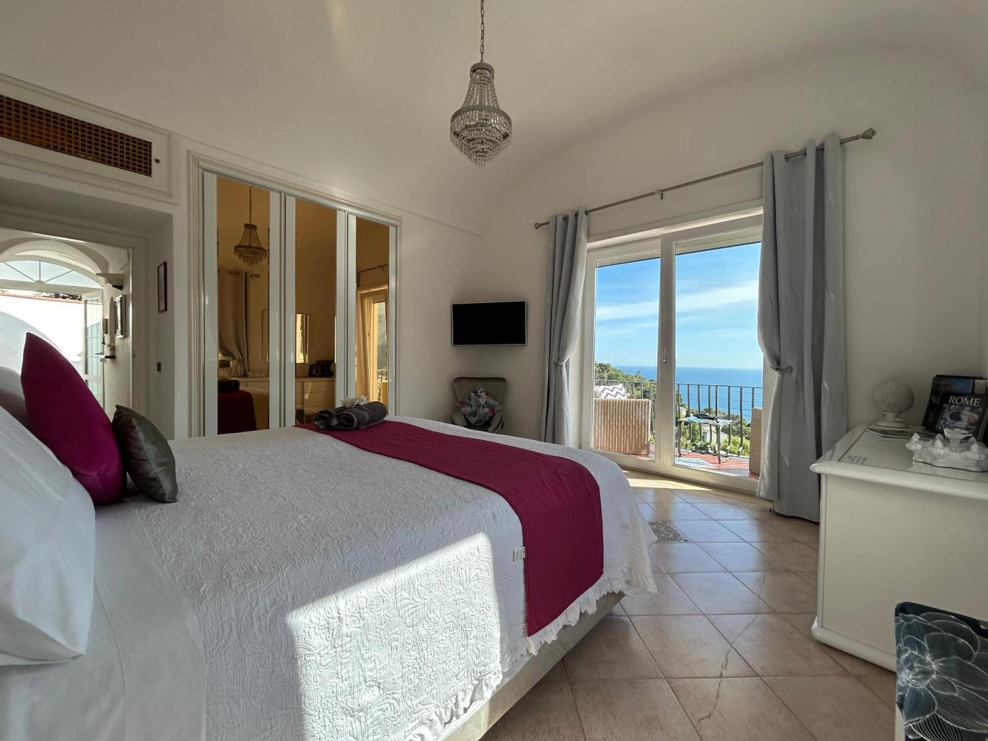 Marvelous Sea View Villa Капри Экстерьер фото