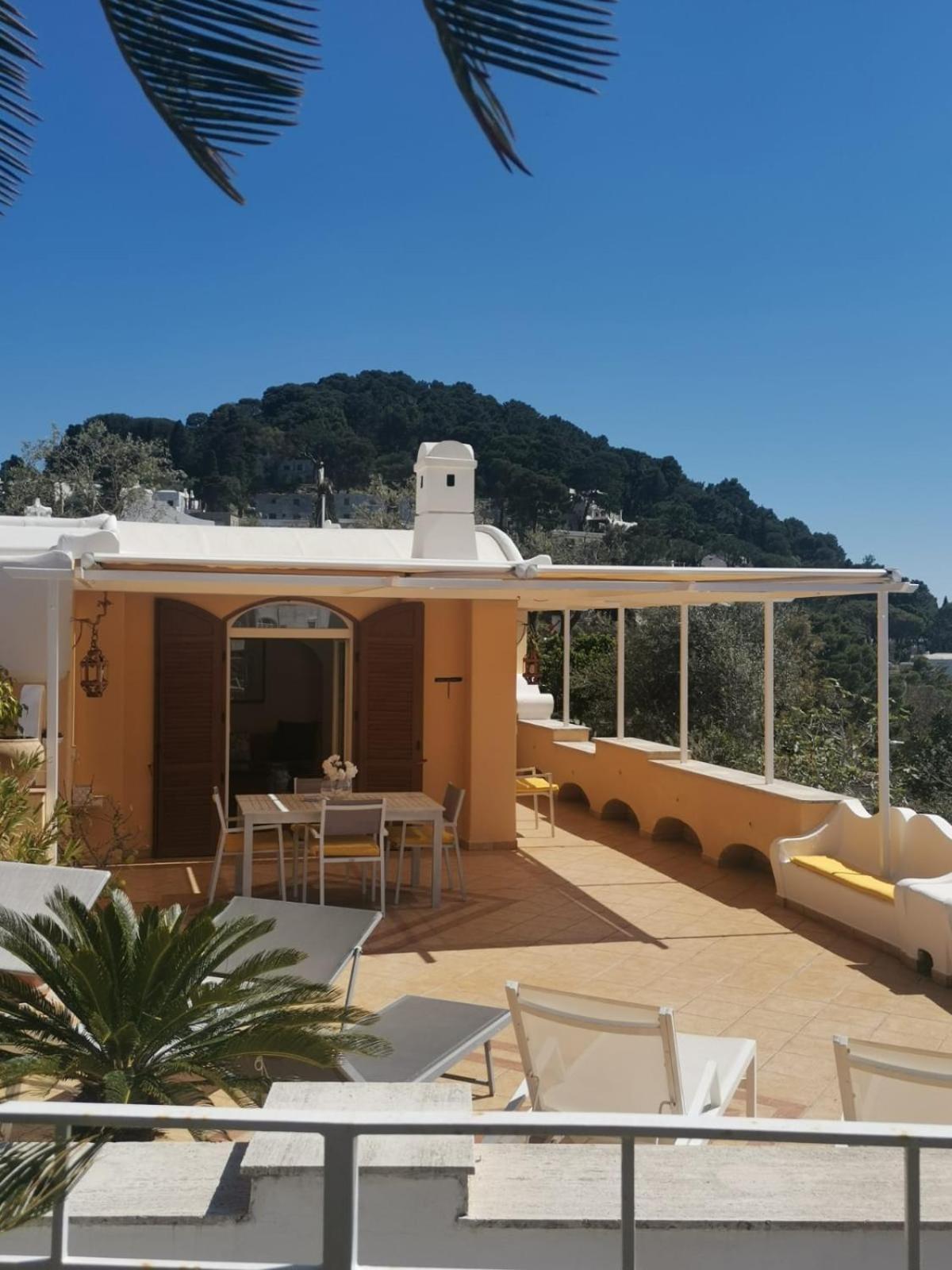 Marvelous Sea View Villa Капри Экстерьер фото