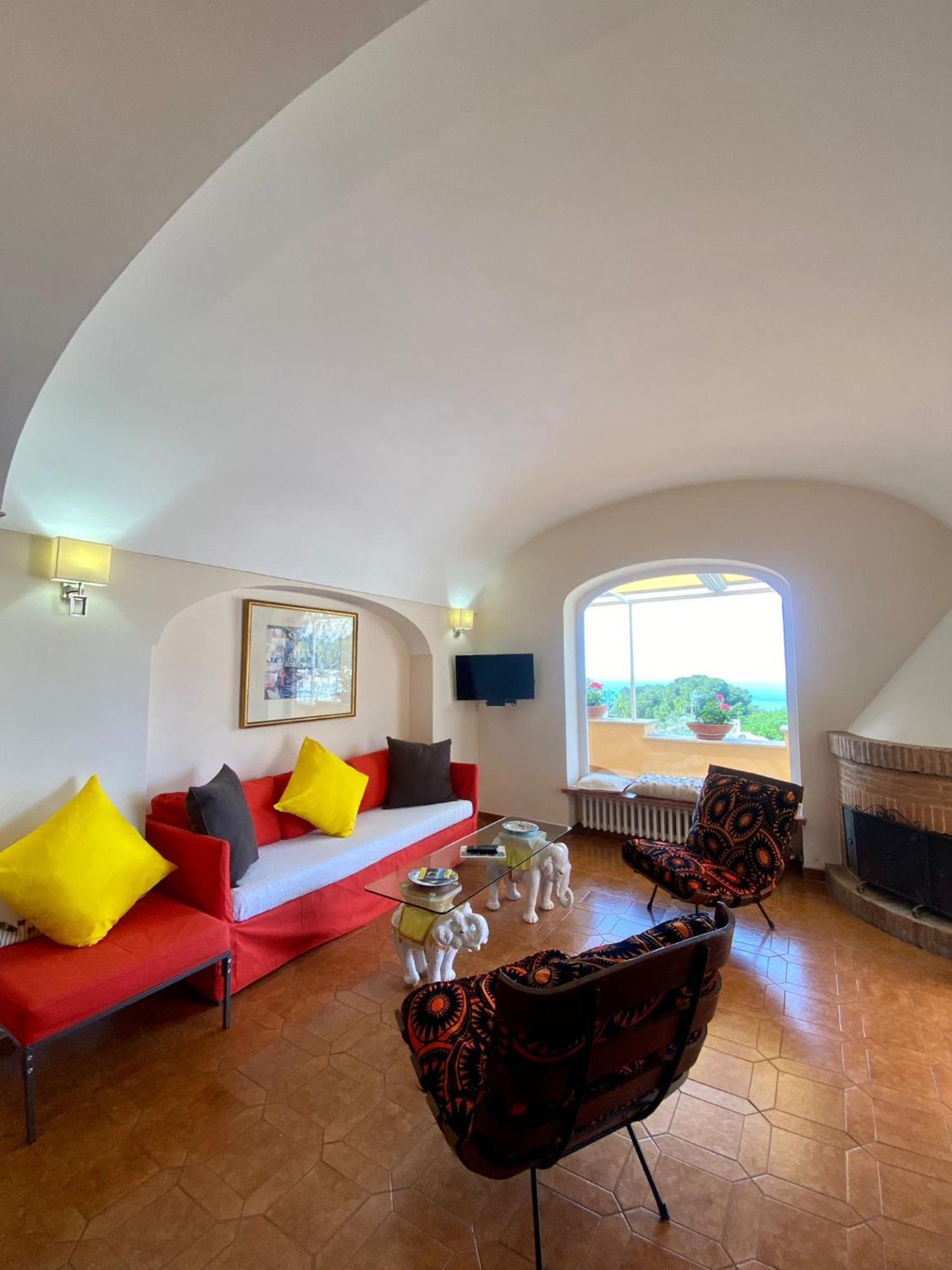 Marvelous Sea View Villa Капри Экстерьер фото