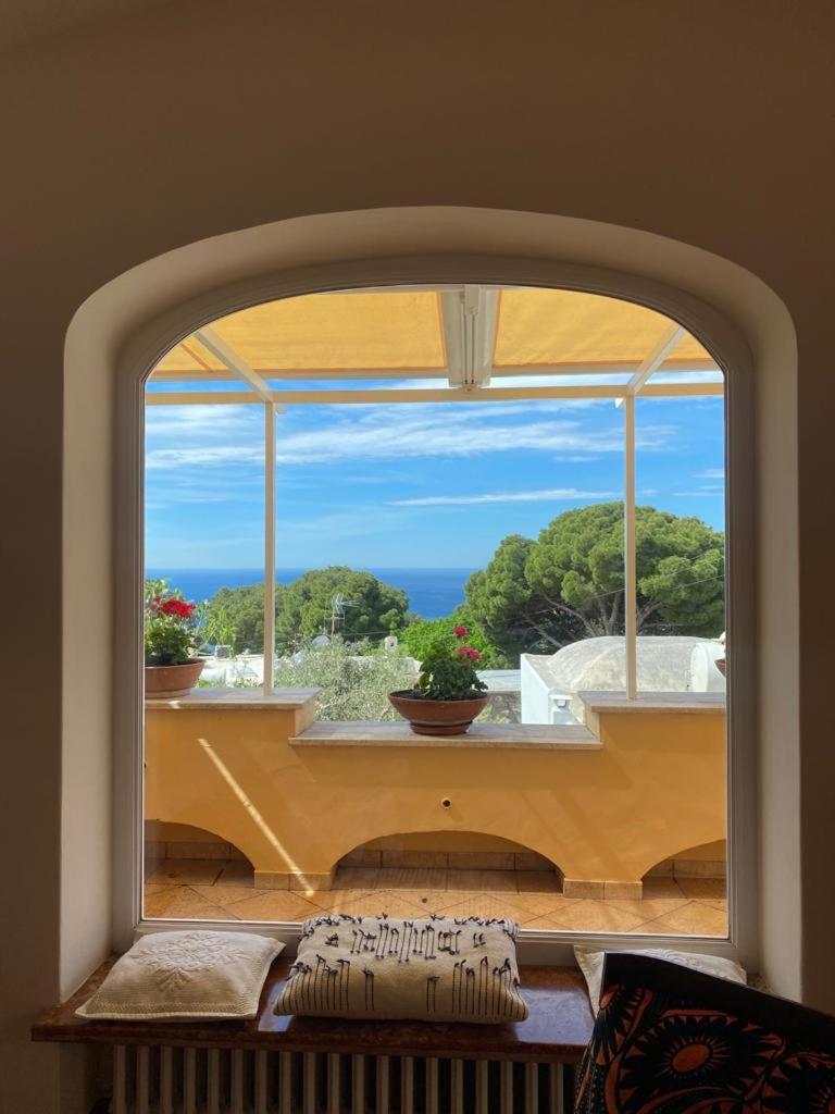 Marvelous Sea View Villa Капри Экстерьер фото
