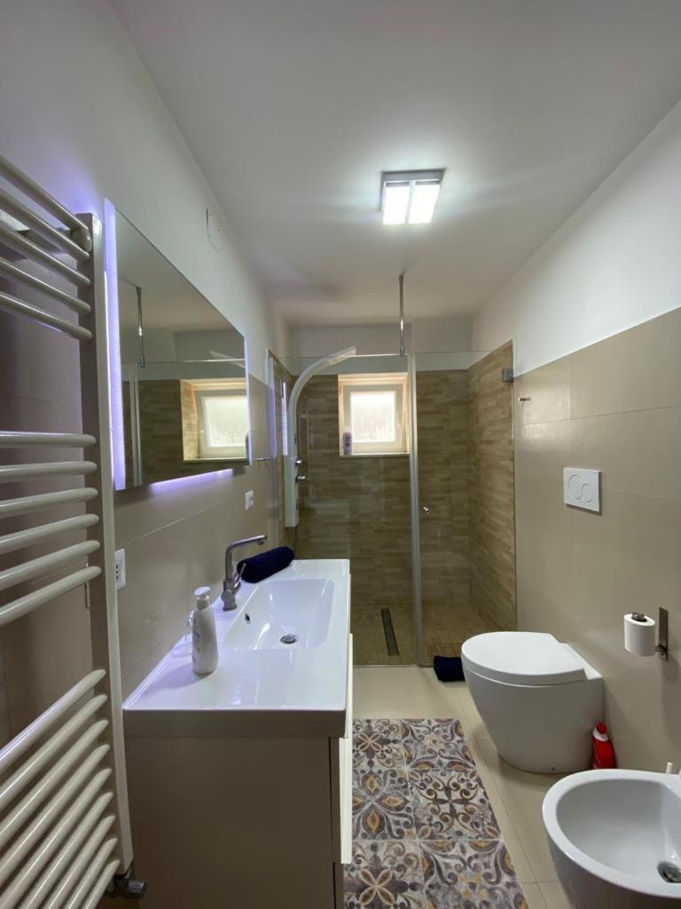 Marvelous Sea View Villa Капри Экстерьер фото